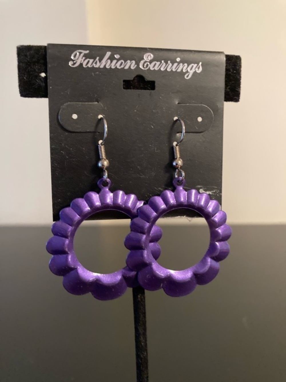 Fashion Jewelry Purple Scalloped Hoop Earrings